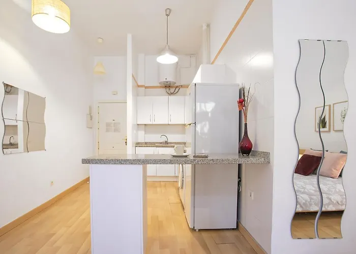 -malagasunapts-prime Location Historic Centre Málaga